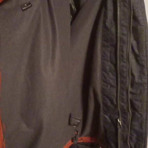 Winter jacket - Picture 3 of 6